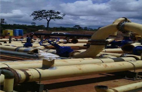 Outdoor pipeline fabrication on site